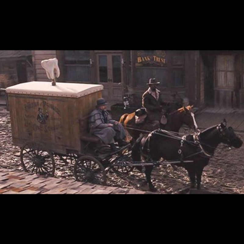 Photo du film Django unchained. On vois Christoph Waltzle docteur Schultz