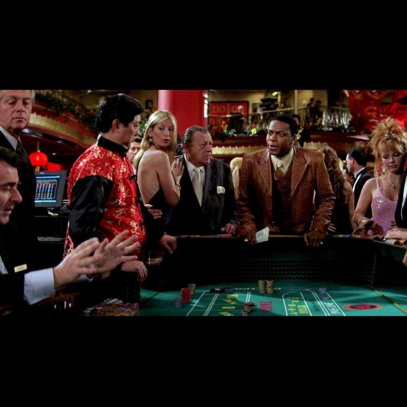 Photo du film Rush Hour 2 On y Chris Tucker jouant au casino avec des jetons similaire à celui proposé sur cette page. Objet de collection. Accessoire de film original.