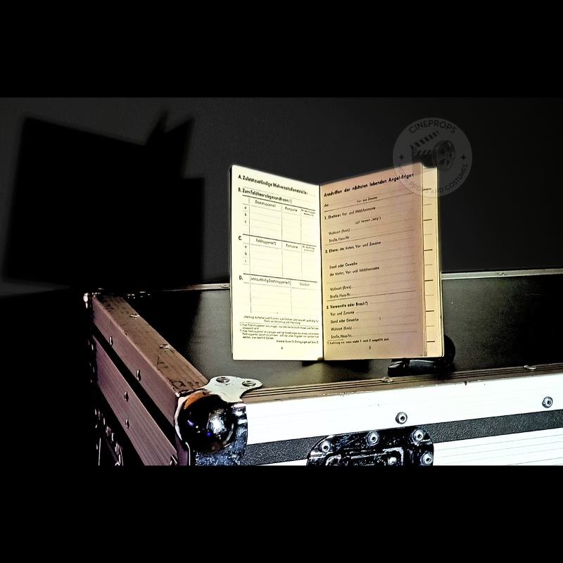 soldbuch ss Inglourious basterds Movie props original objet de film authentique photo produit soldbuch SS document film Inglourious Basterds