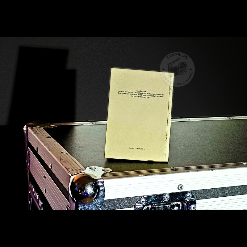 soldbuch ss Inglourious basterds Movie props original objet de film authentique photo produit soldbuch SS document film Inglourious Basterds