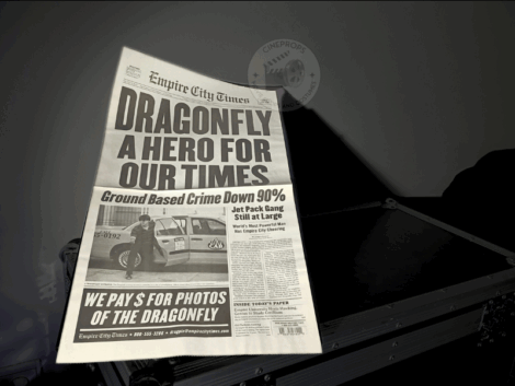 Photo objet cineprops original. Movie props. objet de film. Cinéma. Journal newspaper Super Hero Movie