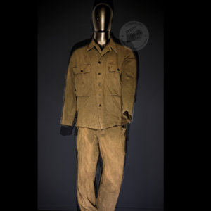 Movie props and costume saving private ryan. Objet de film Il faut sauver le soldat ryan costume spielberg tom hanks. Cinéma objet de film