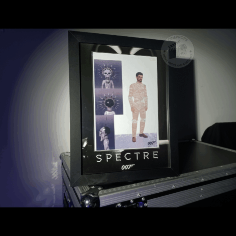 Photo objet de film cineprops original. Movie props 007 Spectre Craig James Bond