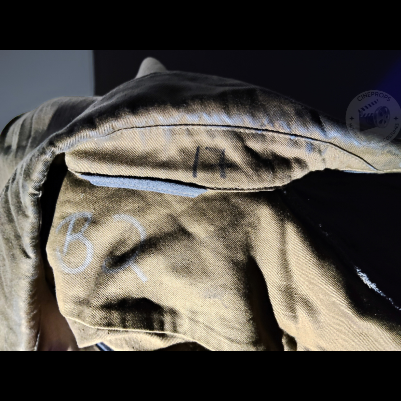 objet de film original Resident Evil zombie veste costume jacket screen used Movie props cineprops cinéma