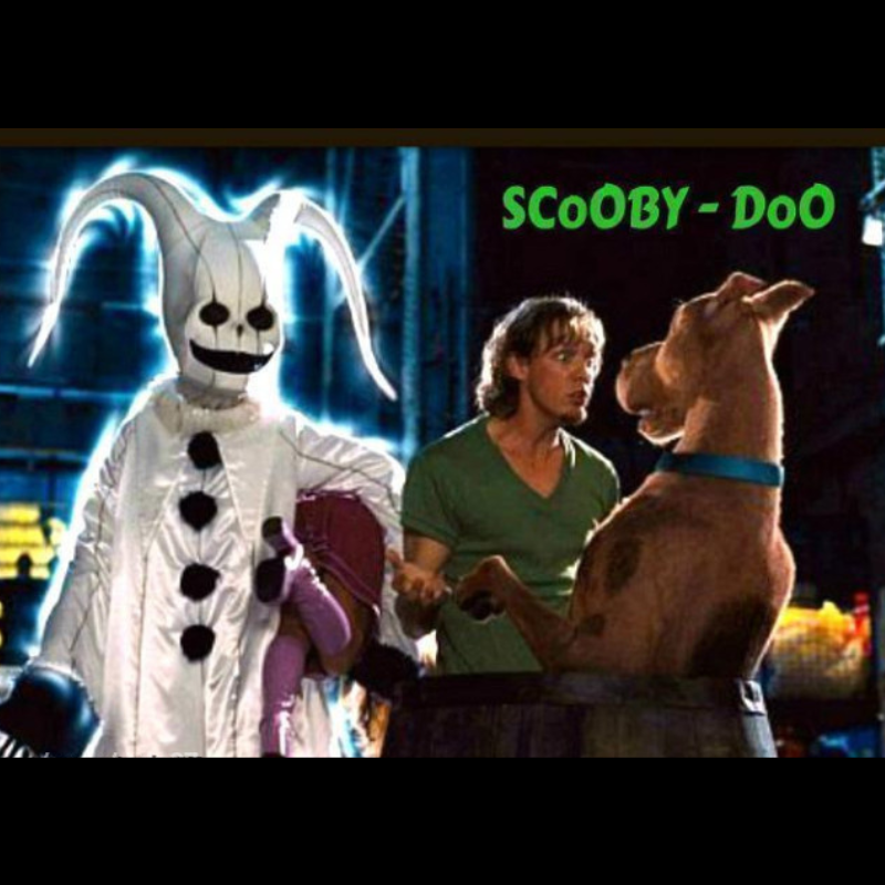 objet de film série original Scooby Doo Pamela Anderson screen used Movie props cineprops ci